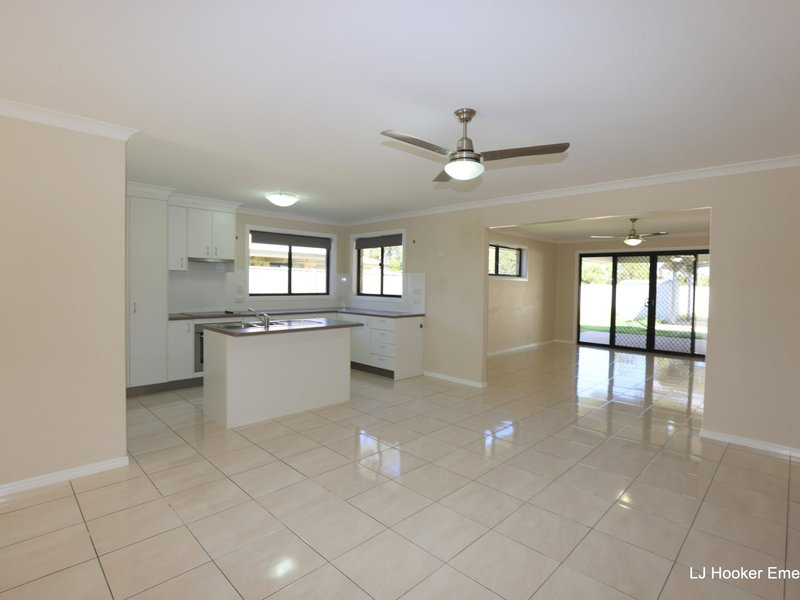 Photo - 48 Wright Street, Emerald QLD 4720 - Image 3