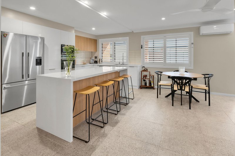 Photo - 4/8 Wyberba Street, Tugun QLD 4224 - Image 1