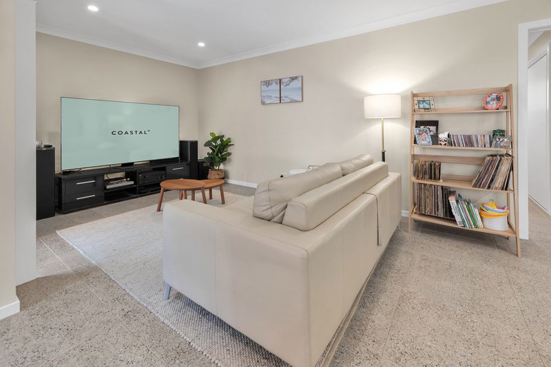 Photo - 4/8 Wyberba Street, Tugun QLD 4224 - Image 2