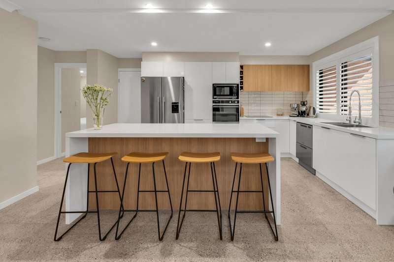 Photo - 4/8 Wyberba Street, Tugun QLD 4224 - Image 5