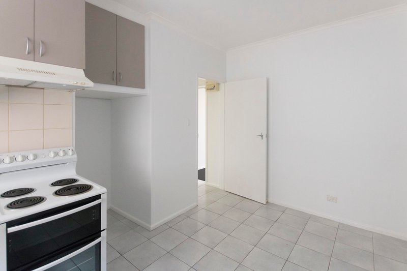 Photo - 4/80 Edward Street, Brunswick VIC 3056 - Image 6