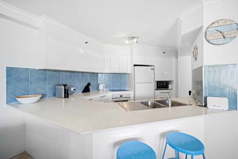 Photo - 4/80 Marine Parade, Coolangatta QLD 4225 - Image 2