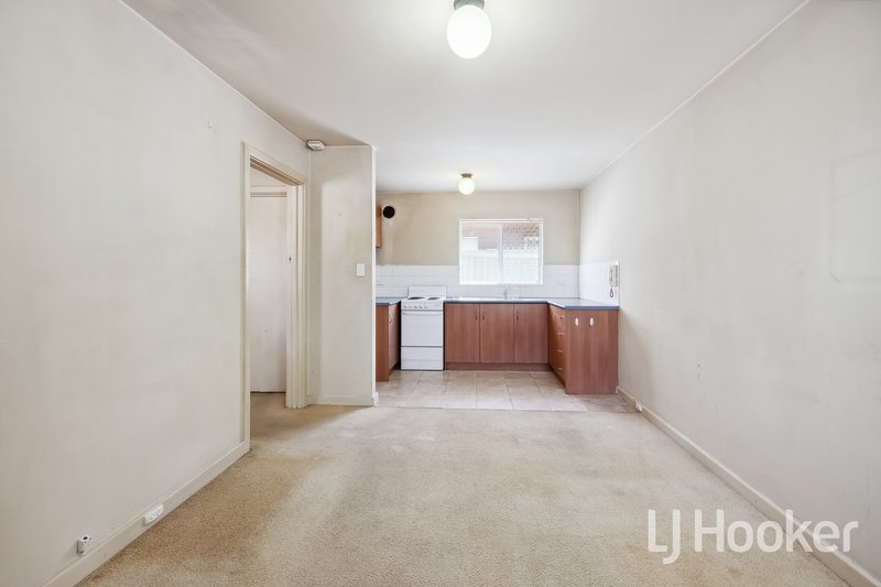 Photo - 4/81 Leonard Street, Victoria Park WA 6100 - Image 2