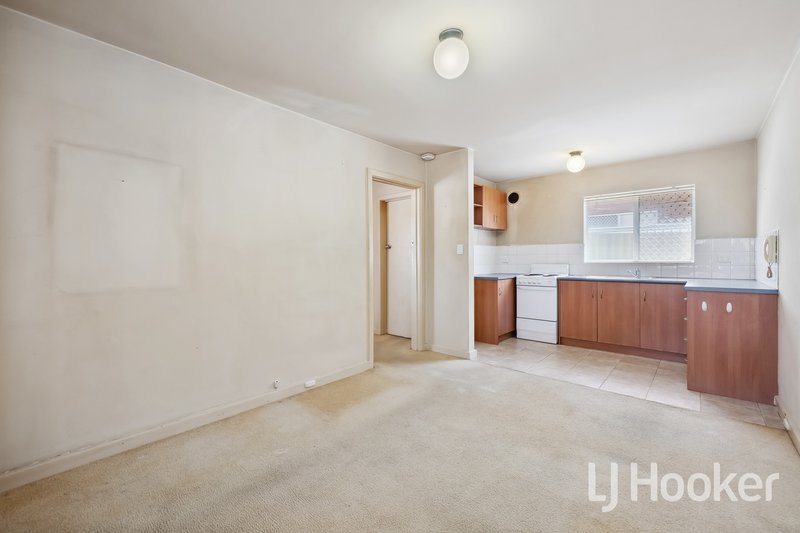 Photo - 4/81 Leonard Street, Victoria Park WA 6100 - Image 5