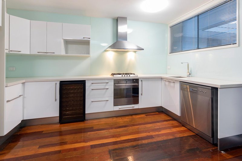 Photo - 4/81 Liverpool Road, Clayfield QLD 4011 - Image 3