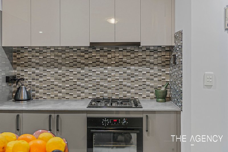 Photo - 48/1 Mariners Cove Drive, Dudley Park WA 6210 - Image 5