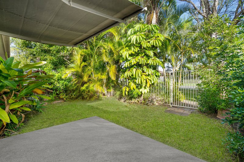 Photo - 4/81 Olsen Avenue, Labrador QLD 4215 - Image 12
