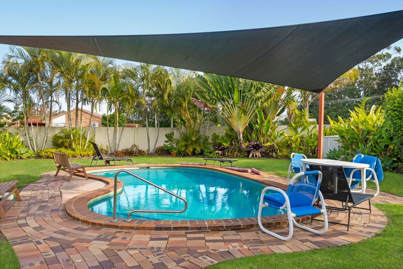 Photo - 4/81 Olsen Avenue, Labrador QLD 4215 - Image 15
