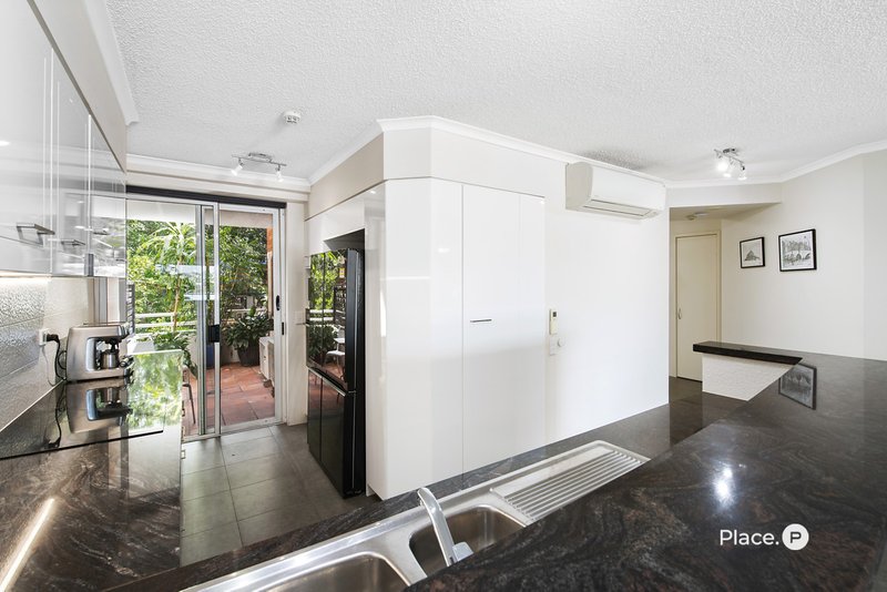 Photo - 48/135 Macquarie Street, Teneriffe QLD 4005 - Image 8