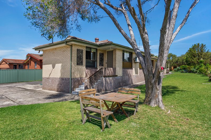 4/82 Barton Street, Oak Flats NSW 2529 Real Estate Industry Partners