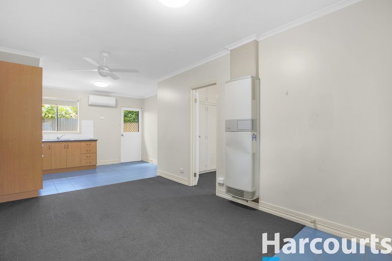 Photo - 4/82 Brandy Creek Road, Warragul VIC 3820 - Image 3