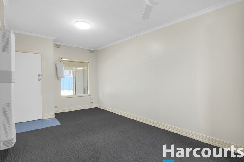 Photo - 4/82 Brandy Creek Road, Warragul VIC 3820 - Image 4