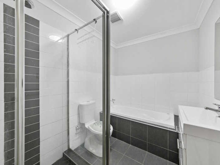 Photo - 48/26-32 Clifton Street, Blacktown NSW 2148 - Image 4