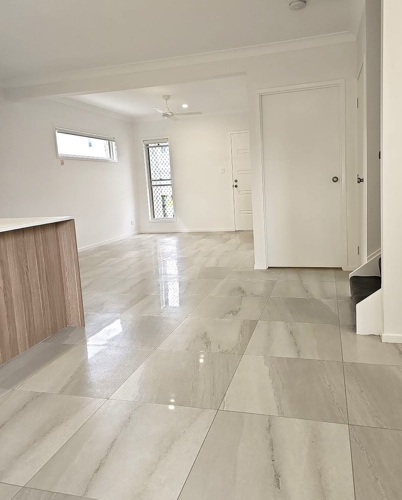 Photo - 4/83 Cribb Avenue, Mitchelton QLD 4053 - Image 4