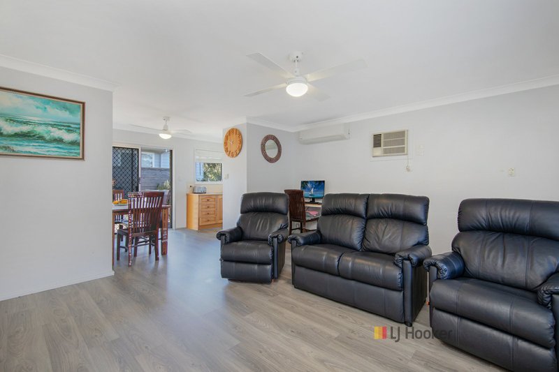Photo - 4/83 Howelston Road, Gorokan NSW 2263 - Image 2