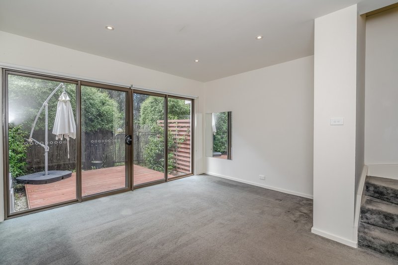 Photo - 48/39 Jerrabomberra Avenue, Narrabundah ACT 2604 - Image 2