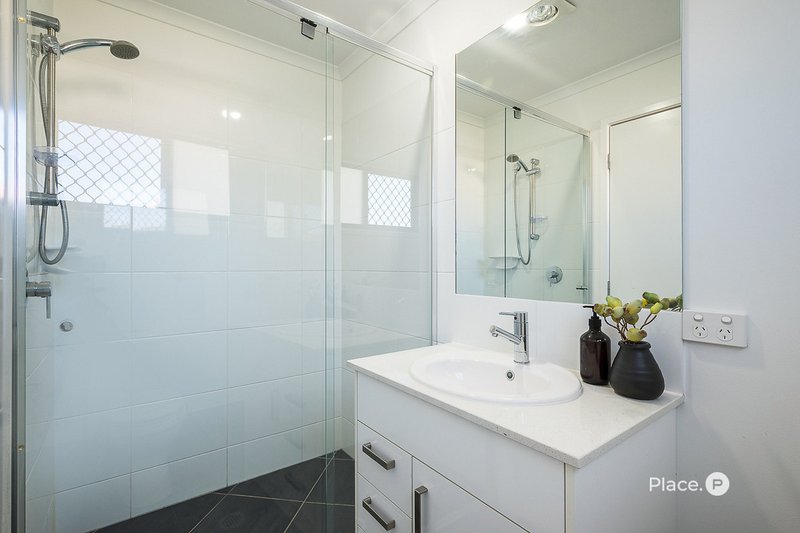 Photo - 484 Earnshaw Road, Nudgee QLD 4014 - Image 15