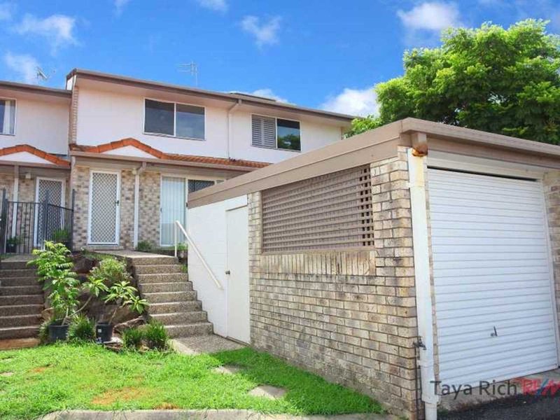 4/84 Highfield Drive, Merrimac QLD 4226