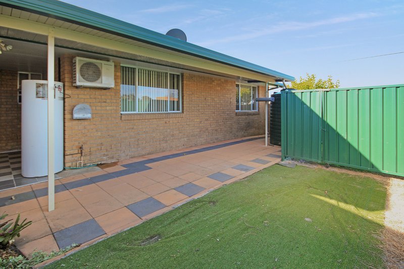 Photo - 4/84 Lord Street, Laurieton NSW 2443 - Image 10