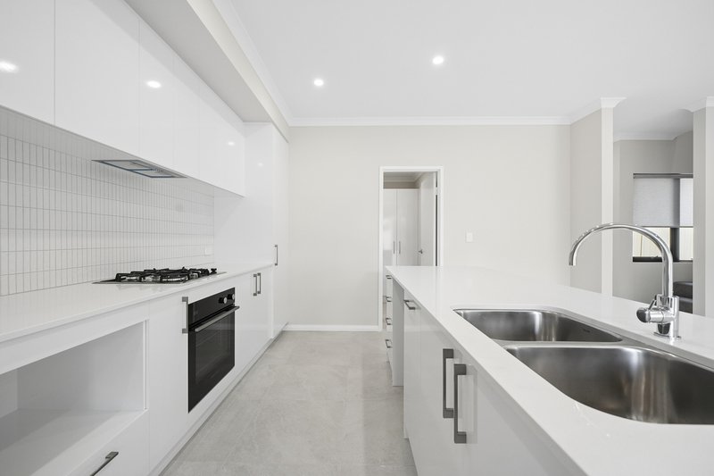Photo - 4/85 Walanna Drive, Karawara WA 6152 - Image 6