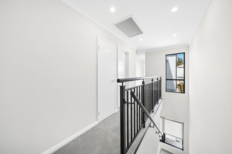 Photo - 4/85 Walanna Drive, Karawara WA 6152 - Image 7