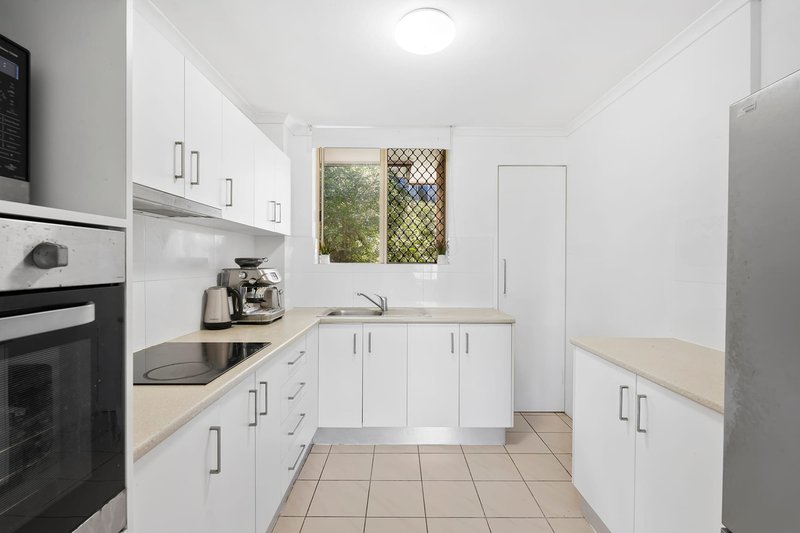 Photo - 4/85 Warren Street, St Lucia QLD 4067 - Image 6