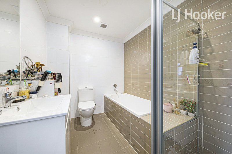 Photo - 48/51 Bonnyrigg Avenue, Bonnyrigg NSW 2177 - Image 4