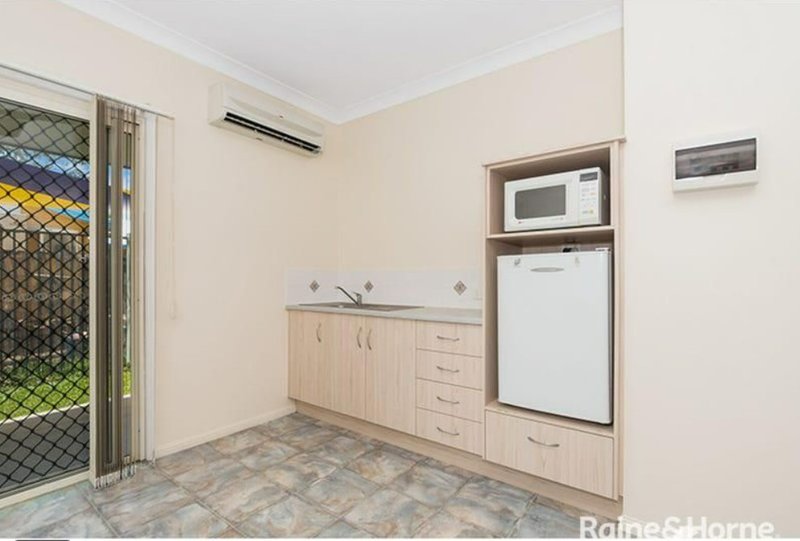 Photo - 48/53-57 Bergin Road, Cranbrook QLD 4814 - Image 4