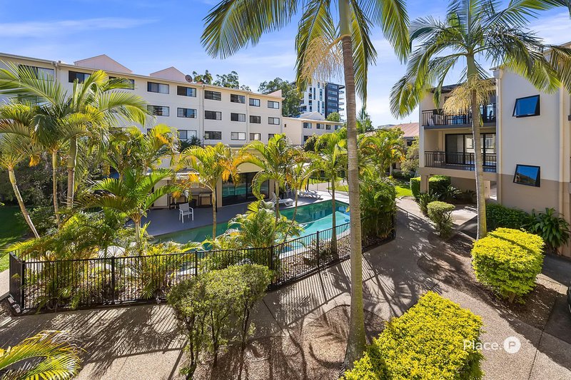 Photo - 48/55 Harries Road, Coorparoo QLD 4151 - Image 1