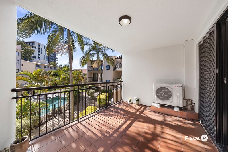 Photo - 48/55 Harries Road, Coorparoo QLD 4151 - Image 2