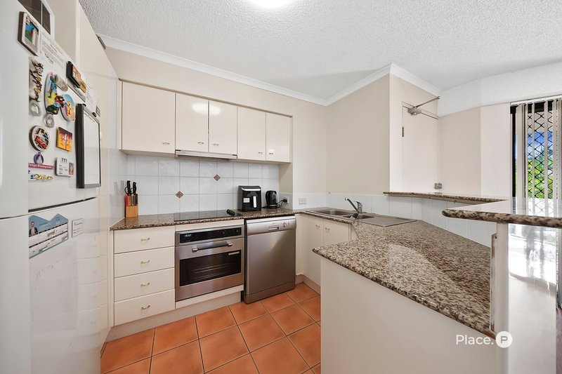 Photo - 48/55 Harries Road, Coorparoo QLD 4151 - Image 4