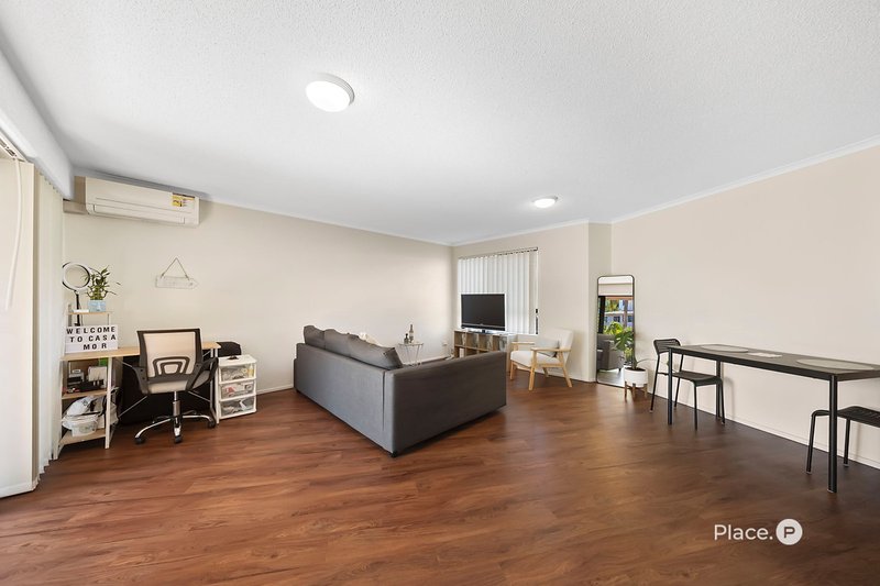 Photo - 48/55 Harries Road, Coorparoo QLD 4151 - Image 5