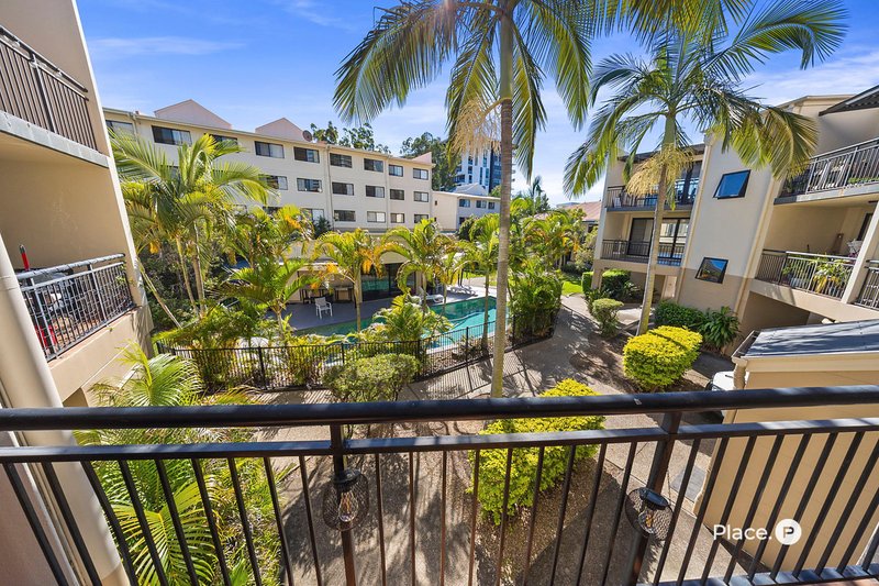 Photo - 48/55 Harries Road, Coorparoo QLD 4151 - Image 11