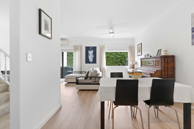 Photo - 4/86-90 Coonanbarra Road, Wahroonga NSW 2076 - Image 2