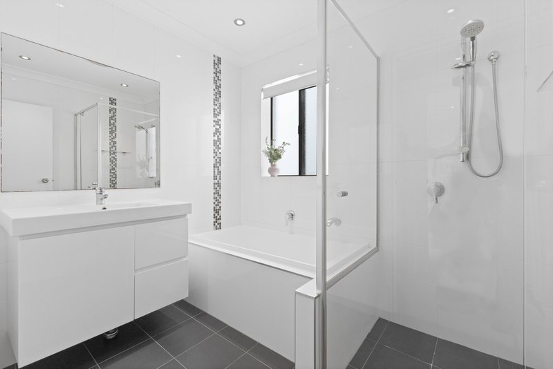 Photo - 4/86-90 Coonanbarra Road, Wahroonga NSW 2076 - Image 9