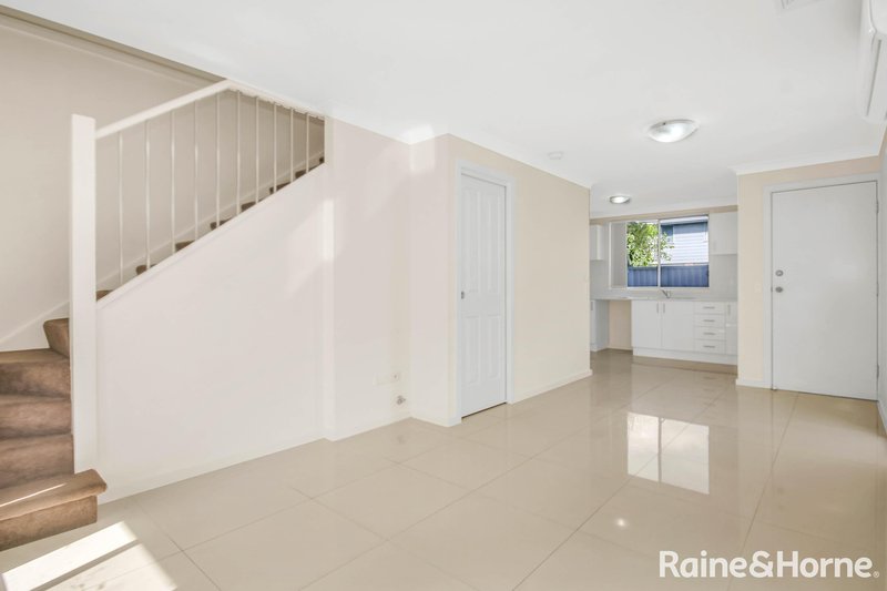 Photo - 4/86 Brisbane Street, Oxley Park NSW 2760 - Image 2