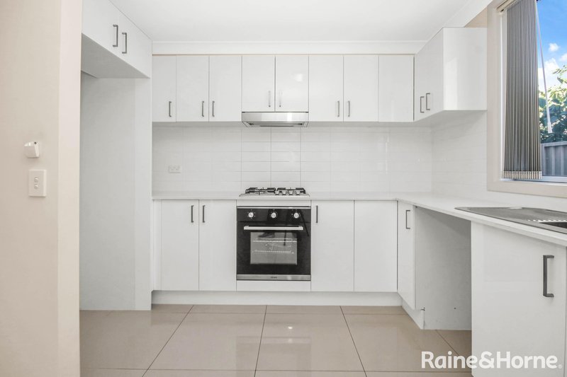 Photo - 4/86 Brisbane Street, Oxley Park NSW 2760 - Image 3