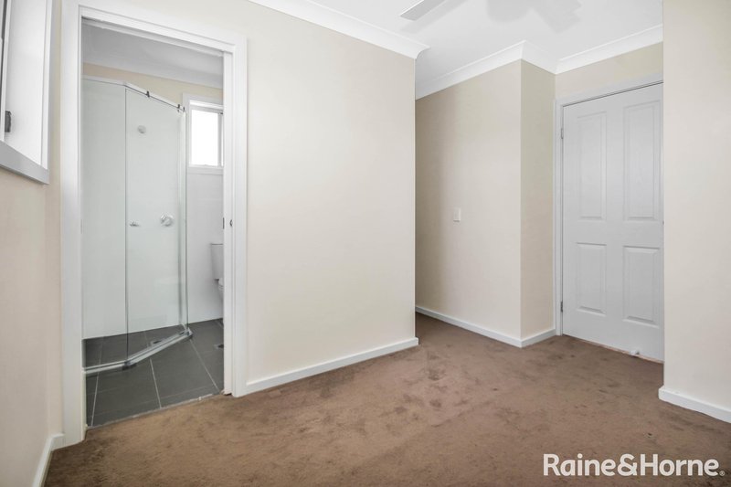 Photo - 4/86 Brisbane Street, Oxley Park NSW 2760 - Image 5