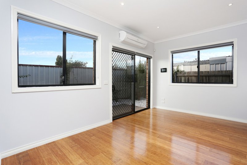 Photo - 4/87 The Boulevard, Thomastown VIC 3074 - Image 4