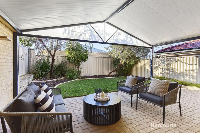 Photo - 4/88-90 Drabble Road, Scarborough WA 6019 - Image 1
