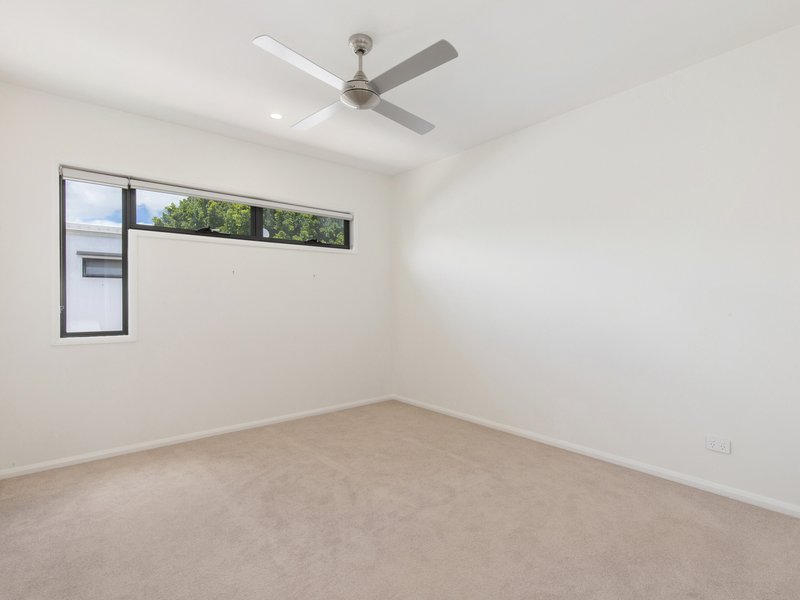 Photo - 4/88 Glades Drive, Robina QLD 4226 - Image 14