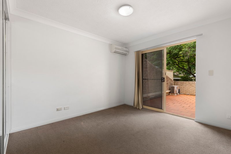 Photo - 4/88 Indooroopilly Road, Taringa QLD 4068 - Image 11