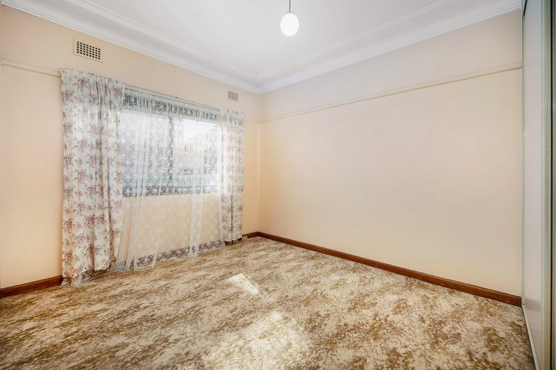 Photo - 489 Marion Street, Georges Hall NSW 2198 - Image 8