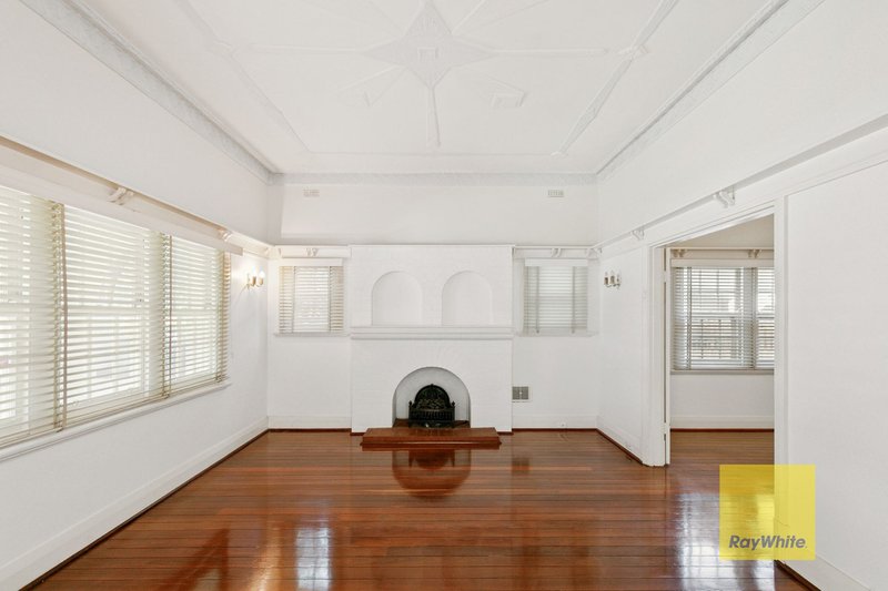 Photo - 489 Stirling Highway, Cottesloe WA 6011 - Image 3