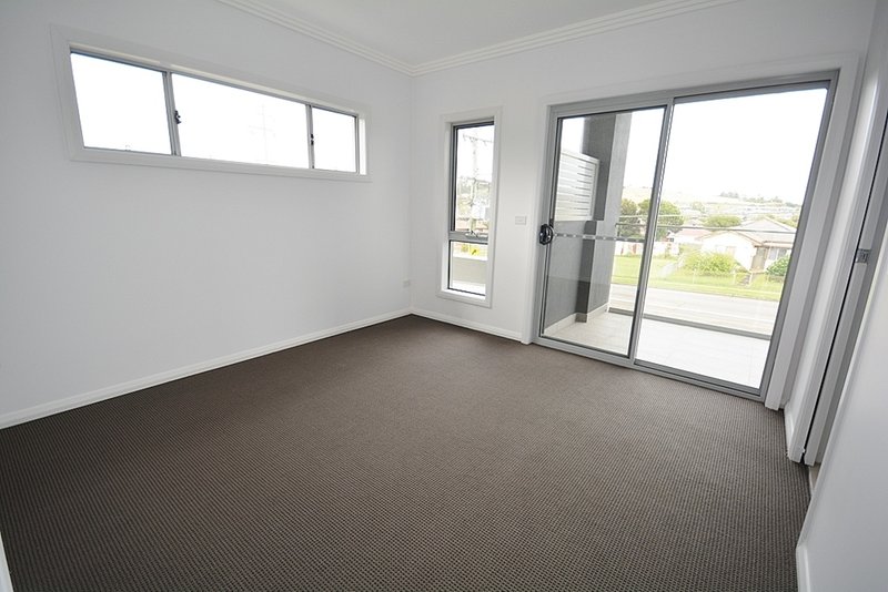 Photo - 48A Greystanes Road, Greystanes NSW 2145 - Image 8