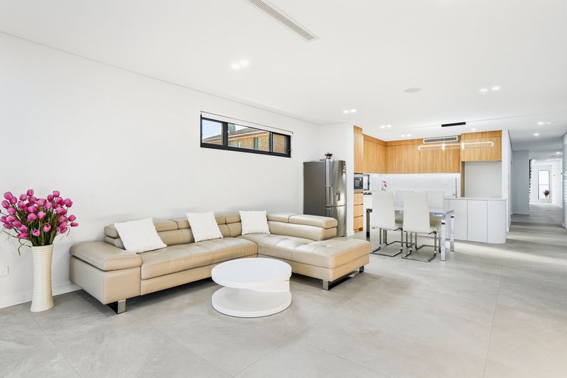 Photo - 48B Margaret Street, Fairfield West NSW 2165 - Image 3