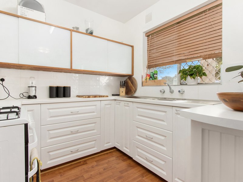 Photo - 4/9-11 Gloucester Avenue, Shoalwater WA 6169 - Image 7