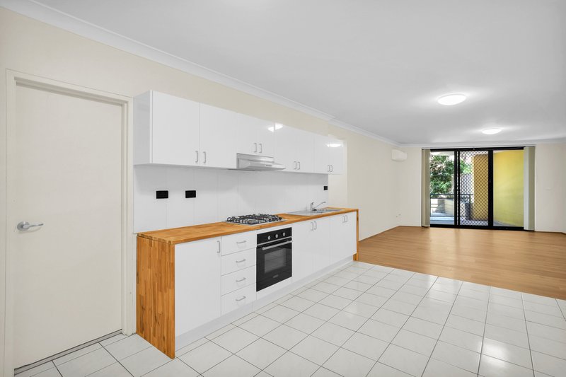 Photo - 4/9-13 Griffiths Street, Blacktown NSW 2148 - Image 2