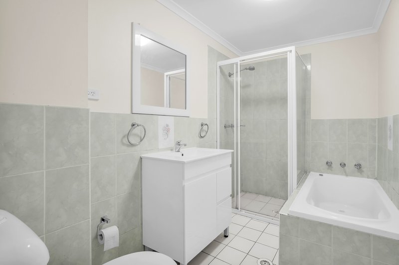 Photo - 4/9-13 Griffiths Street, Blacktown NSW 2148 - Image 4