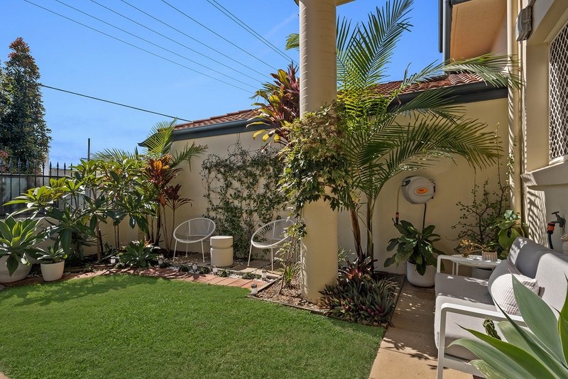 Photo - 4/9-15 Donkin Street, Scarborough QLD 4020 - Image 7